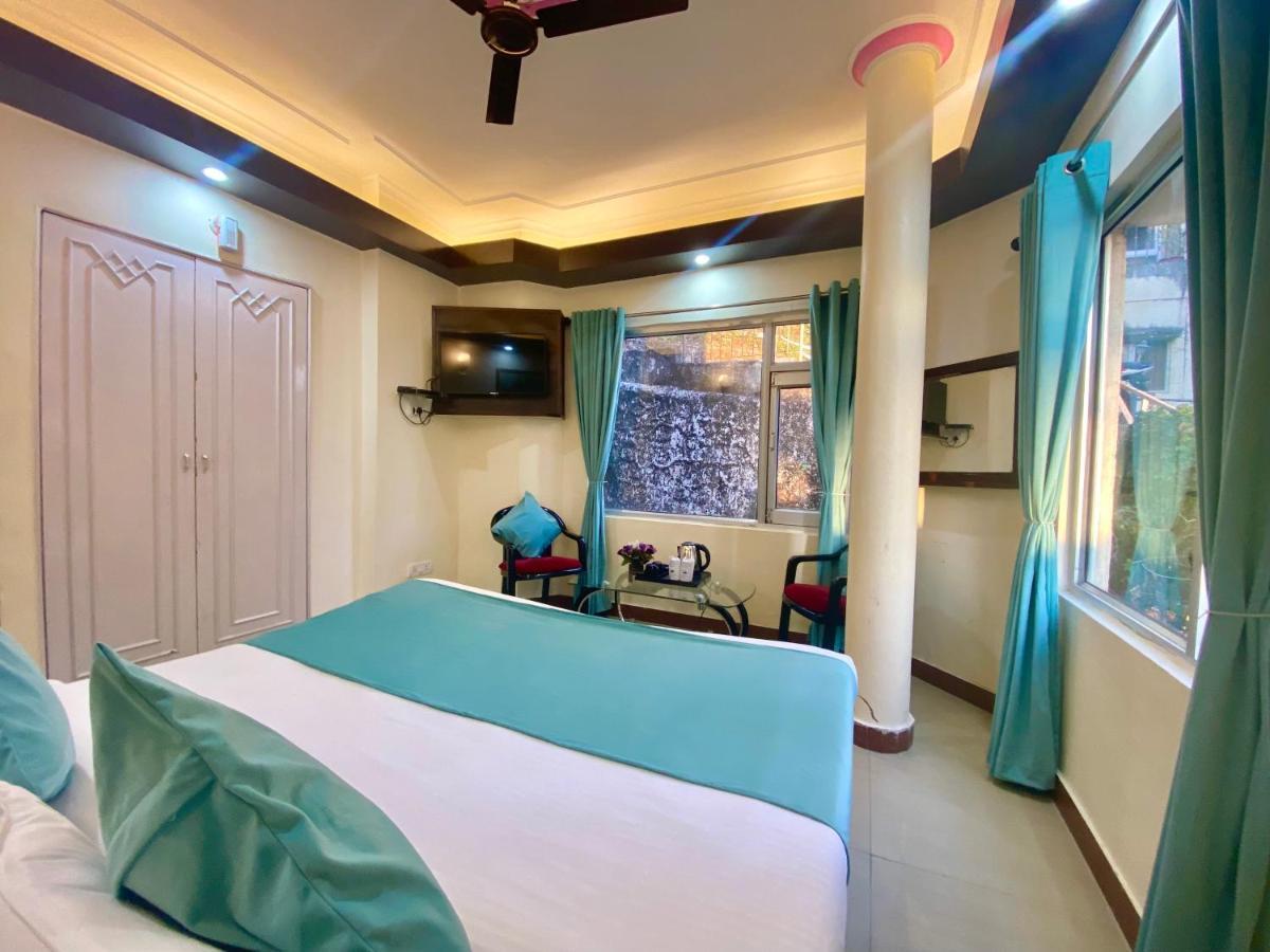 Riversun Hotel Mall Road Mussoorie Kültér fotó