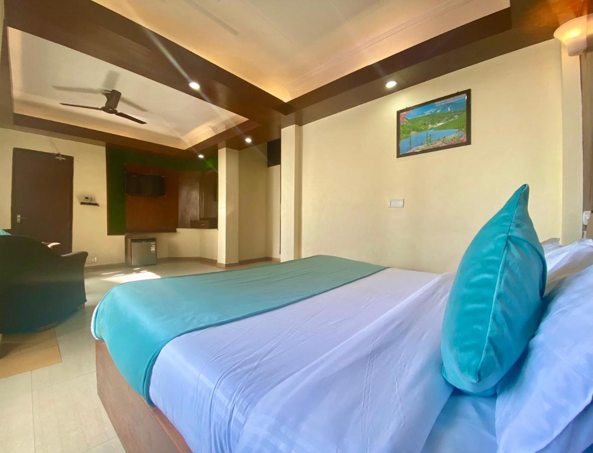 Riversun Hotel Mall Road Mussoorie Kültér fotó