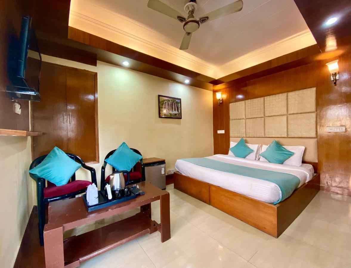 Riversun Hotel Mall Road Mussoorie Kültér fotó