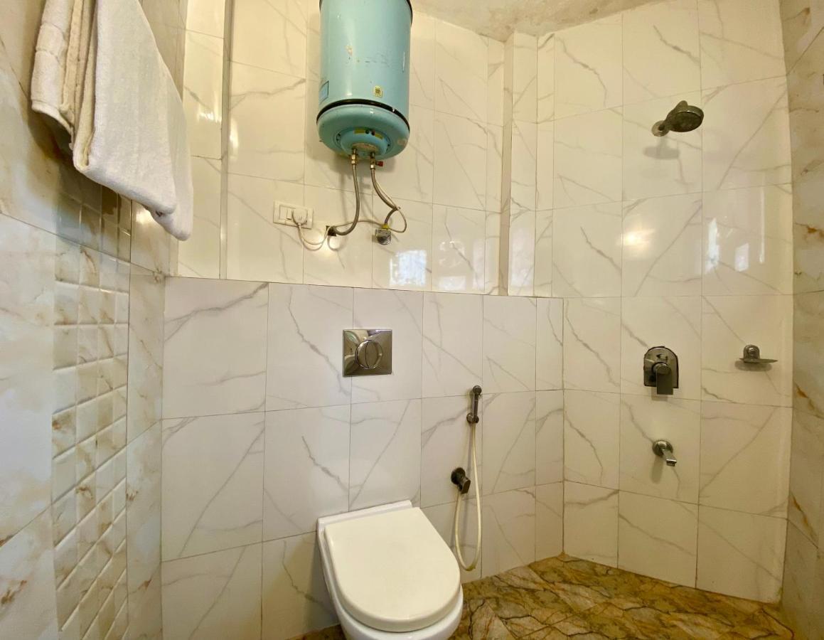 Riversun Hotel Mall Road Mussoorie Kültér fotó