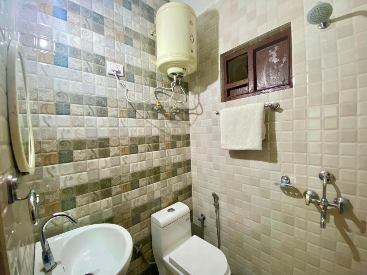 Riversun Hotel Mall Road Mussoorie Kültér fotó