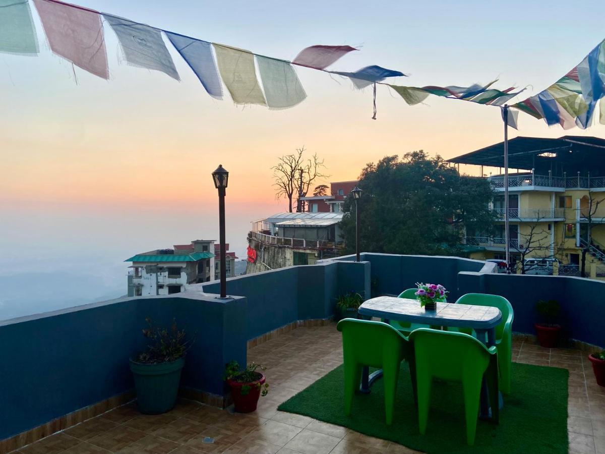 Riversun Hotel Mall Road Mussoorie Kültér fotó